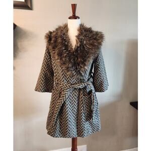 Forever 21 Coat Faux Fur Collar Chevron Print Penny Lane Style 3/4 Sleeve Wool
